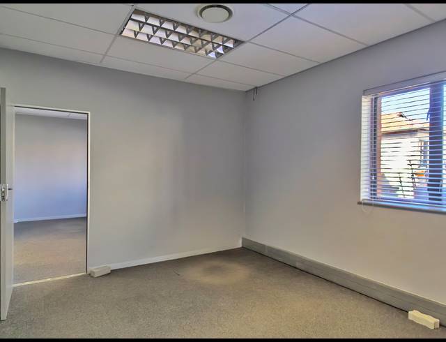 450M² OFFICE TO LET IN WILLOWBROOK